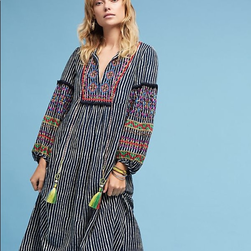 Anthropologie Velvet Lantern Embroidered Midi Dres